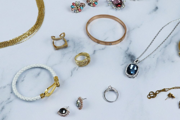 معرفی انواع بدلیجات خاص