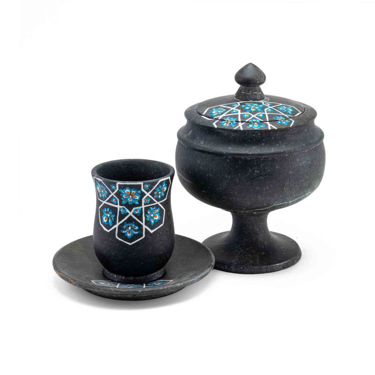 ست استکان و قندان سنگی ساخته شده از سنگ سرپانتین