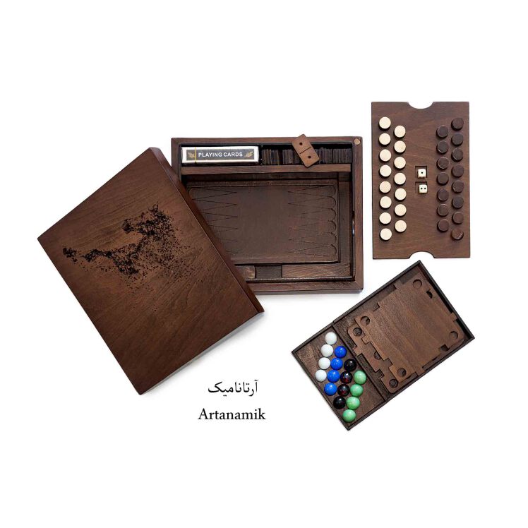 باکس کادویی شامل 4 بازی : منچ ، دومینو ، کارت ، تخته نرد.