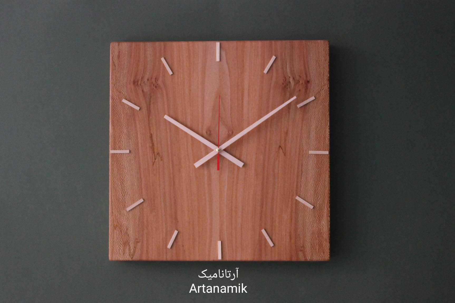 ساعت دیواری چوبی