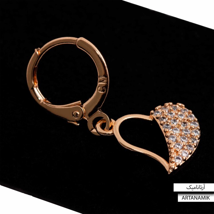 گوشواره آبکاری طلا برند سی ام (CM) با نگین های مخراج کاری شده